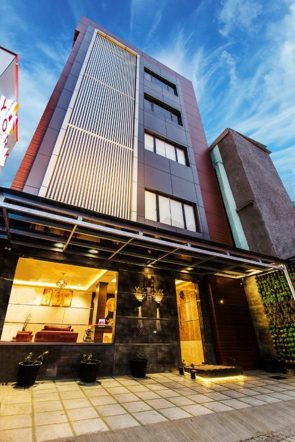 York Hotel Kochi Exterior photo