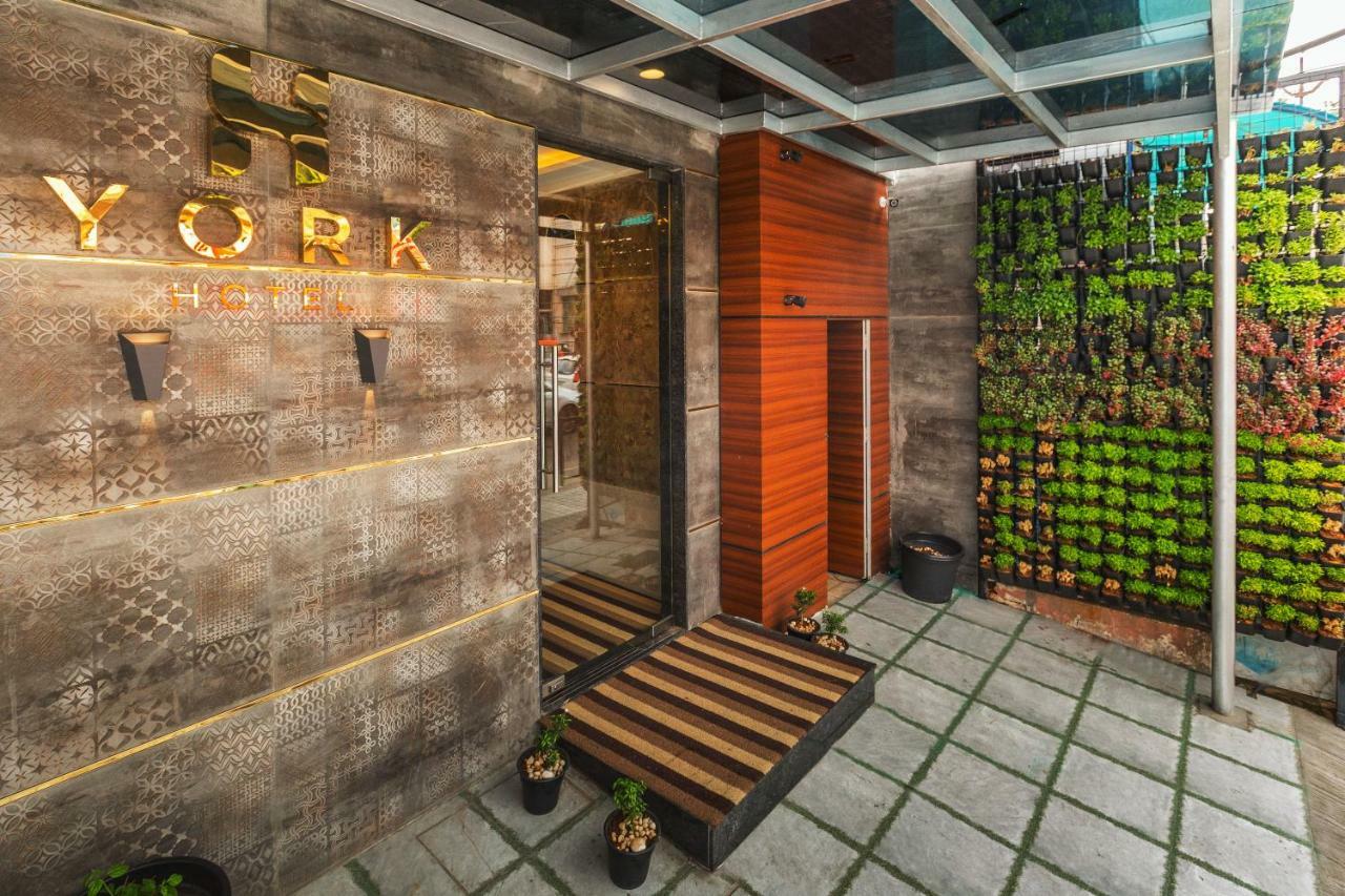 York Hotel Kochi Exterior photo